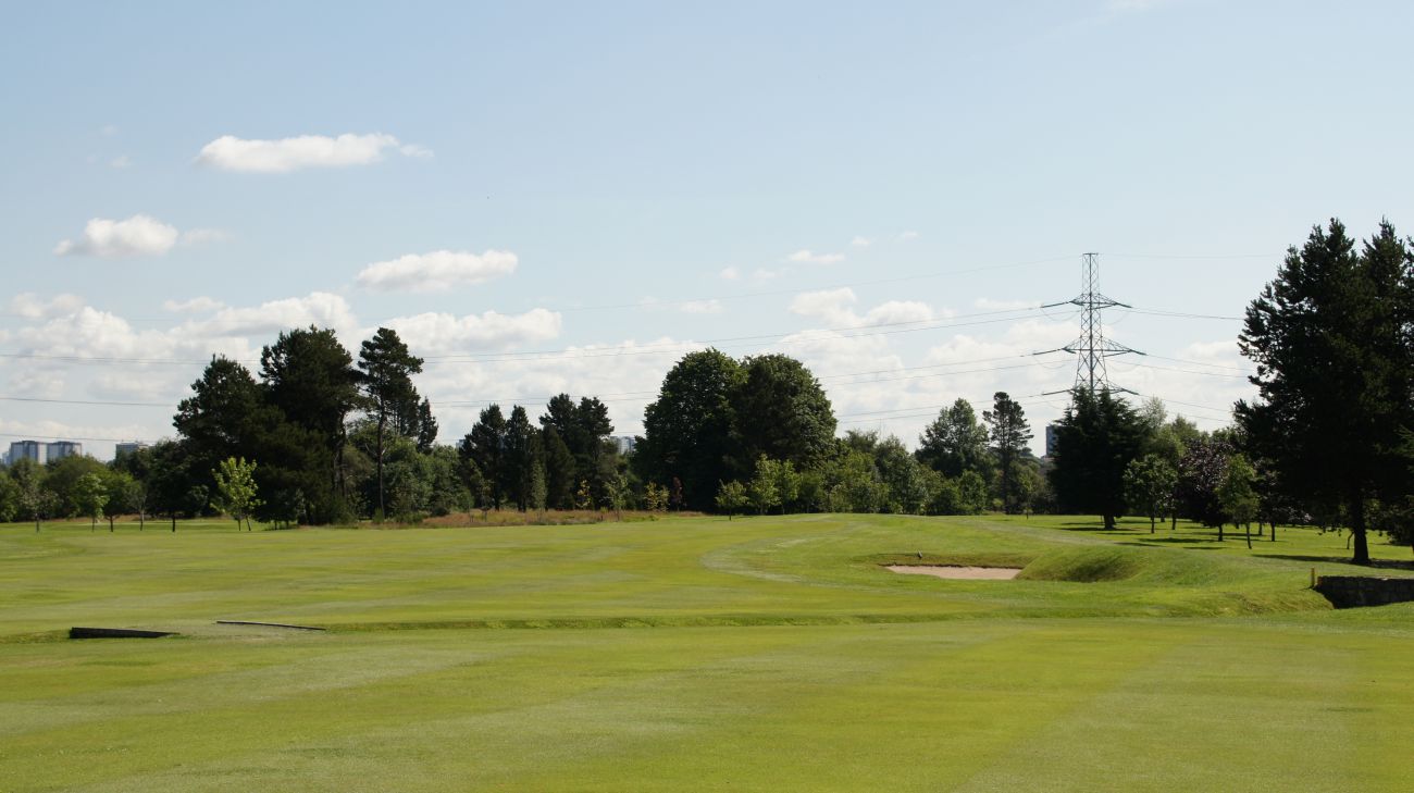 Hole 15 — Approach
