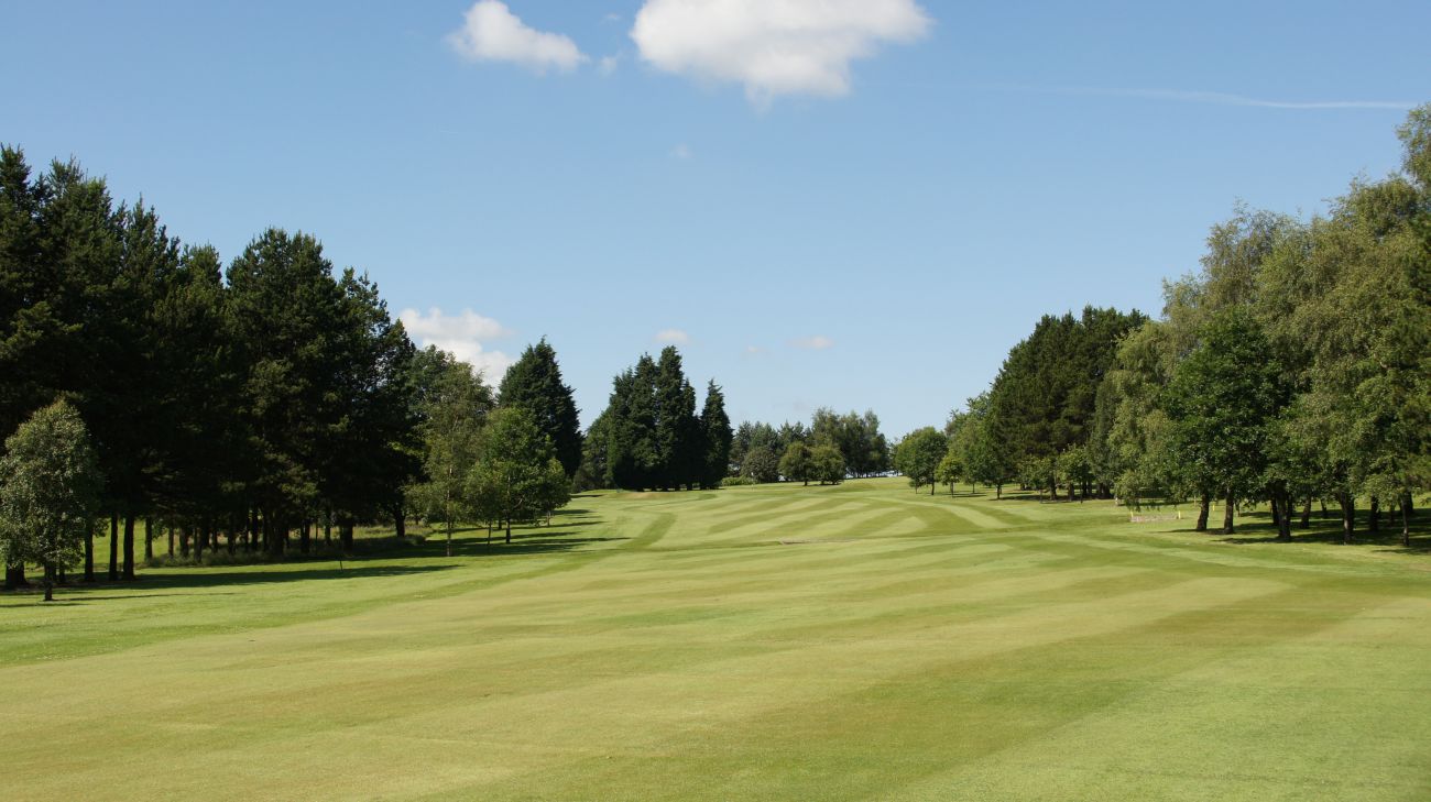 Hole 16 — Approach