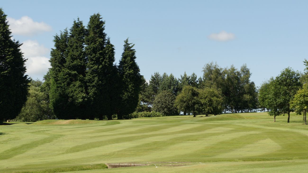 Hole 16 — Approach