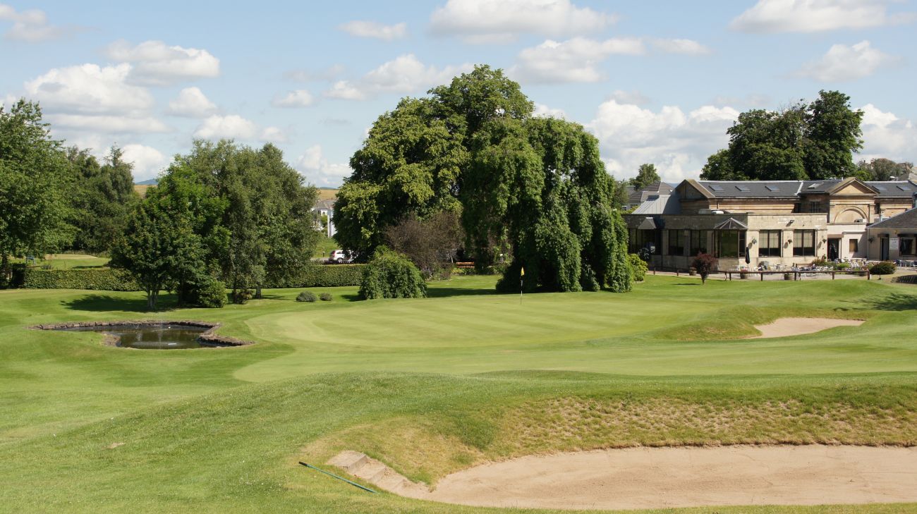 Hole 18 — Green