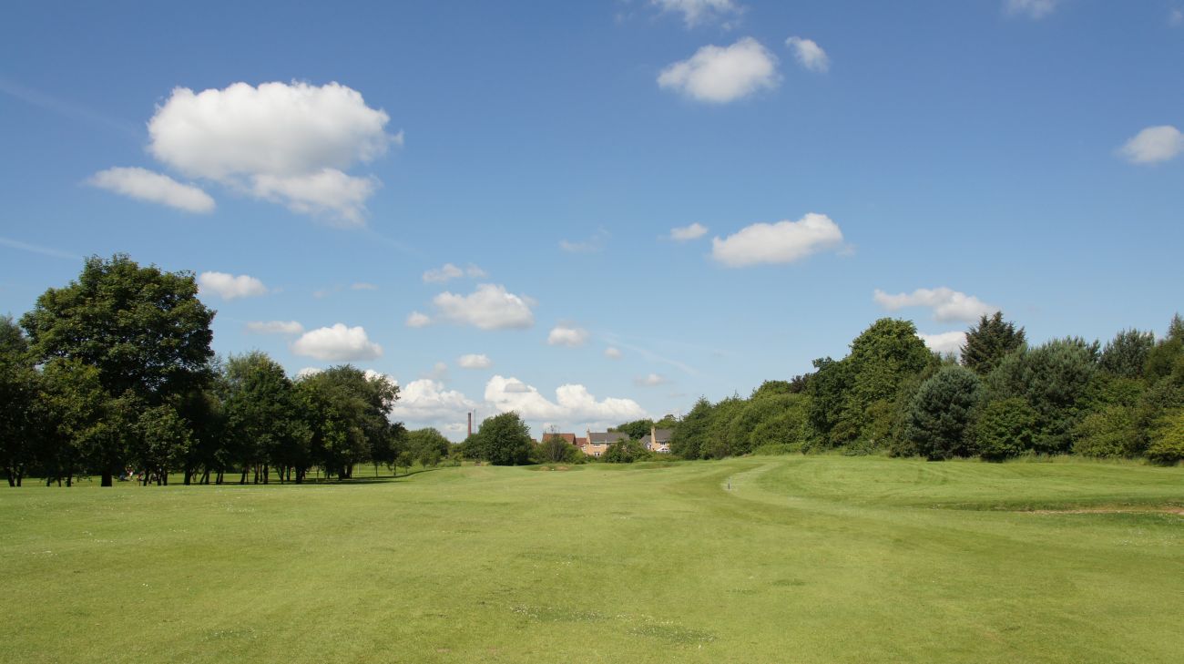 Hole 2 — Approach